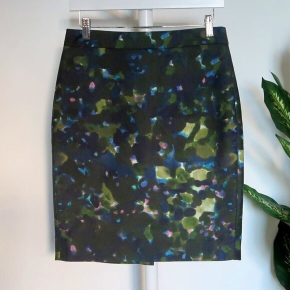J. Crew Green, Blue & Pink Watercolor Print Pencil Skirt Size 2 - Picture 3 of 9
